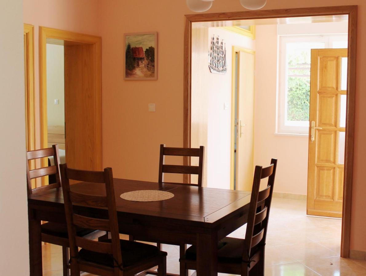 Apartments Beautiful Sandy Beach Сплит Экстерьер фото