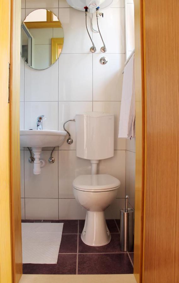 Apartments Beautiful Sandy Beach Сплит Экстерьер фото