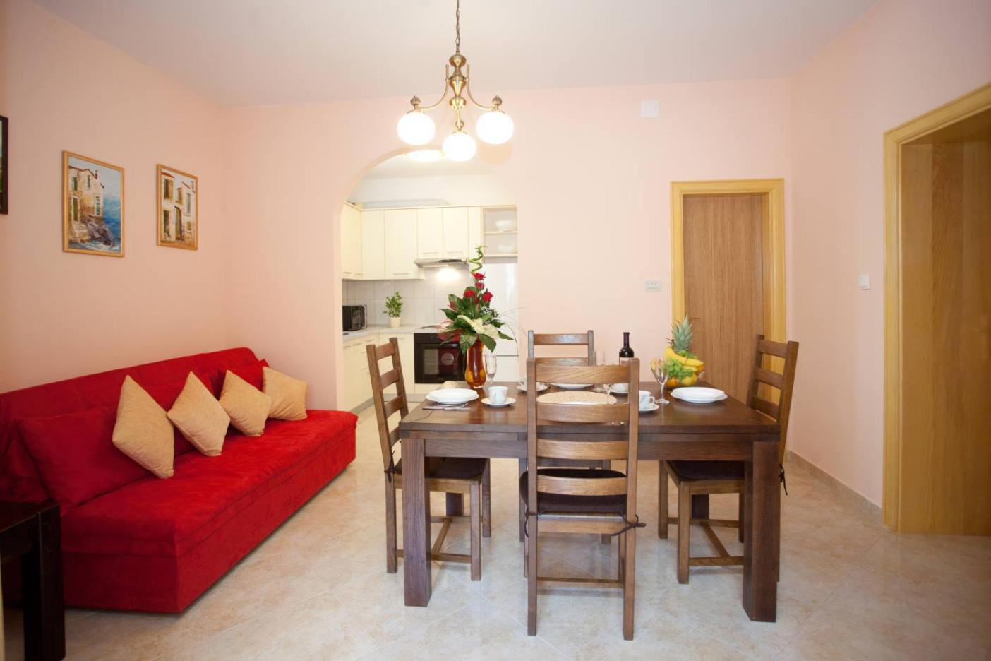 Apartments Beautiful Sandy Beach Сплит Экстерьер фото