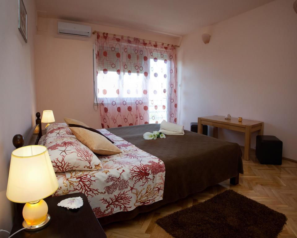 Apartments Beautiful Sandy Beach Сплит Номер фото