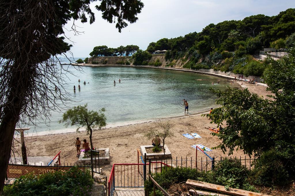 Apartments Beautiful Sandy Beach Сплит Номер фото